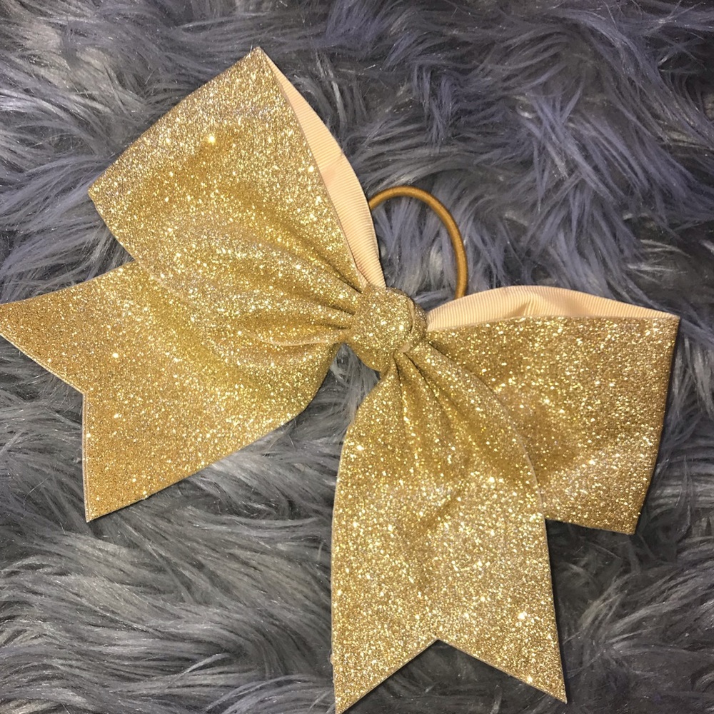 Cheer bow